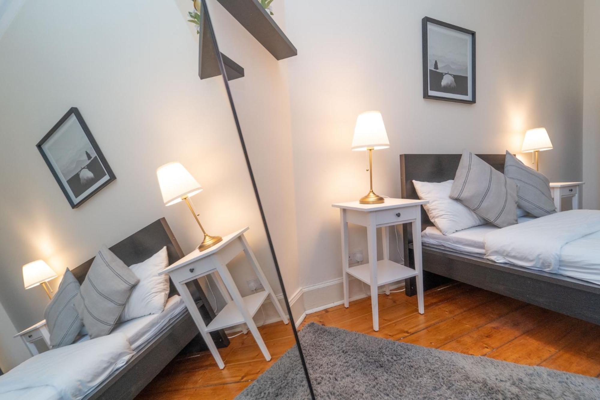 Large City Corner Apartment EDI Eksteriør billede